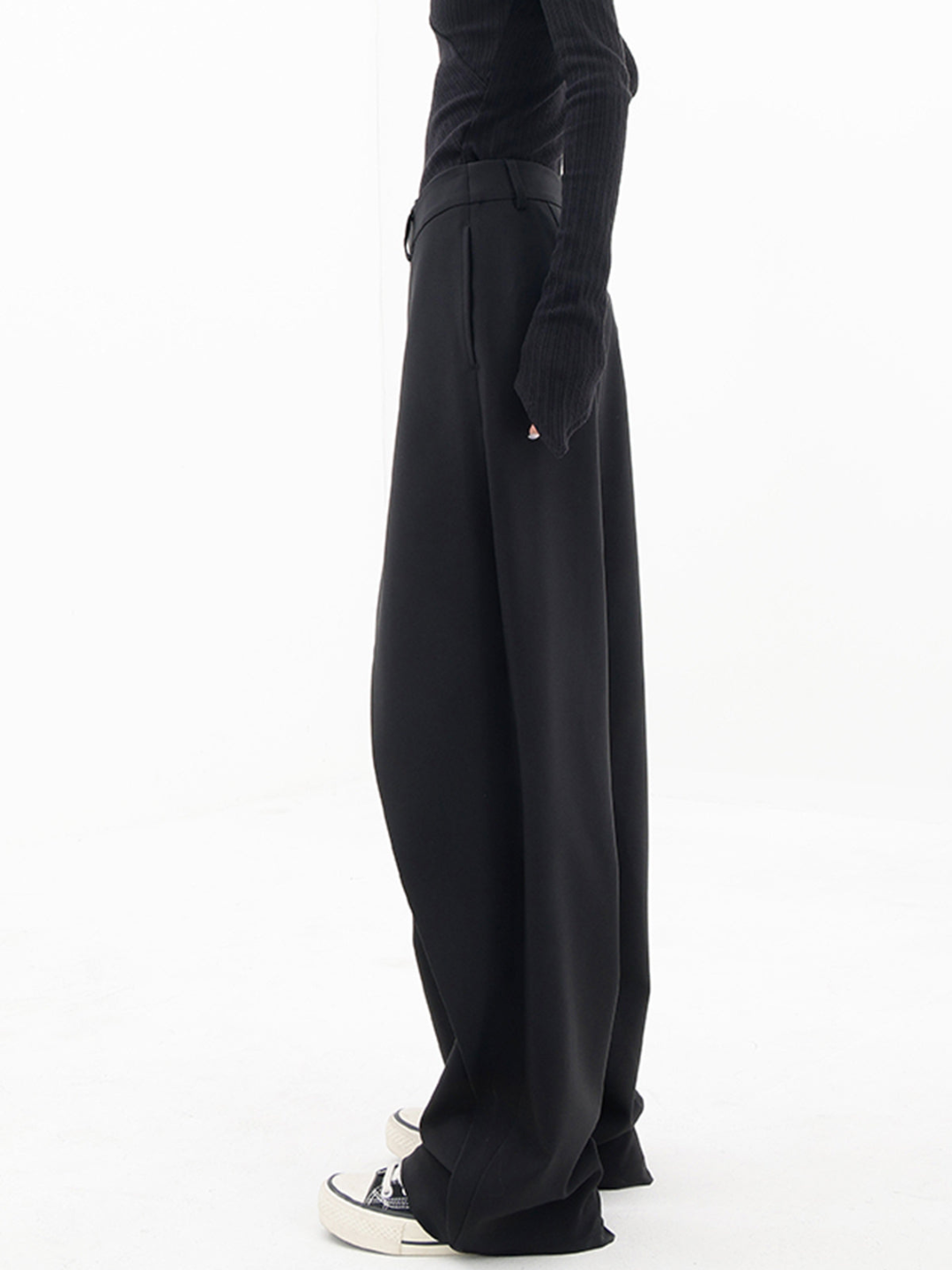 Catherine | Asymmetrical baggy pants